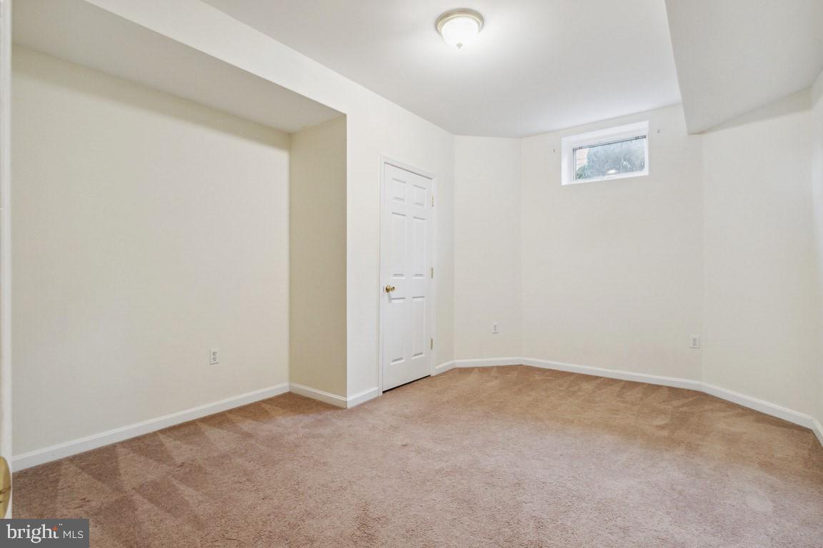 16000 Tryon Way Gainesville, VA 20155 - Photo 81 of 126 Den on Lower Level closest to stairs