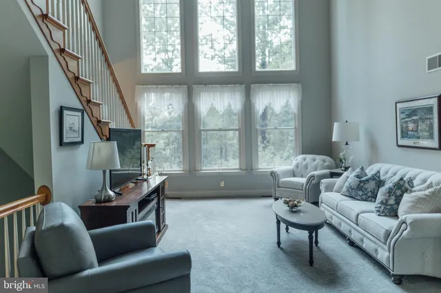 $950,000 | 7 Slitting Mill Road, Glen Mills, PA 19342