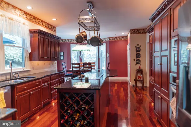 $950,000 | 7 Slitting Mill Road, Glen Mills, PA 19342