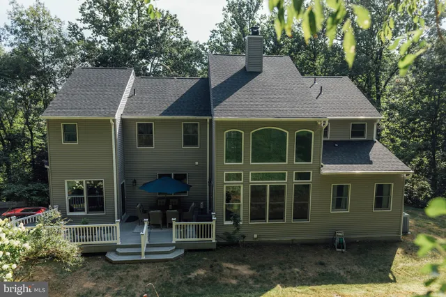 $950,000 | 7 Slitting Mill Road, Glen Mills, PA 19342