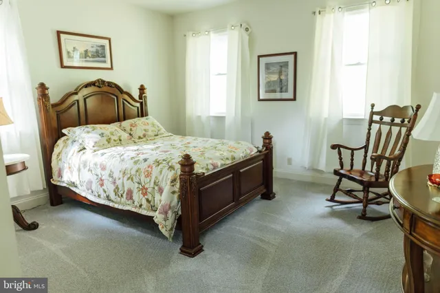 $950,000 | 7 Slitting Mill Road, Glen Mills, PA 19342