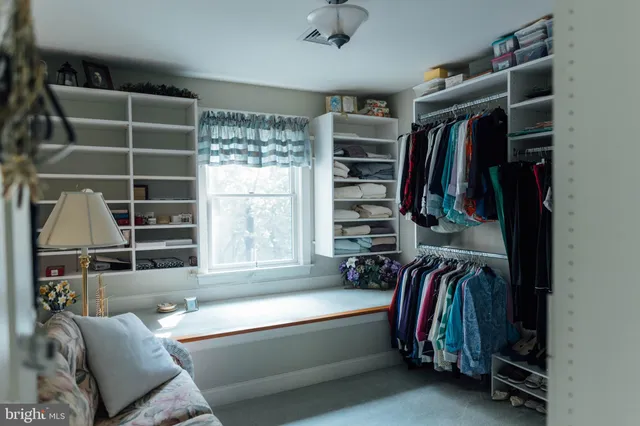 $950,000 | 7 Slitting Mill Road, Glen Mills, PA 19342