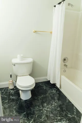 $950,000 | 7 Slitting Mill Road, Glen Mills, PA 19342