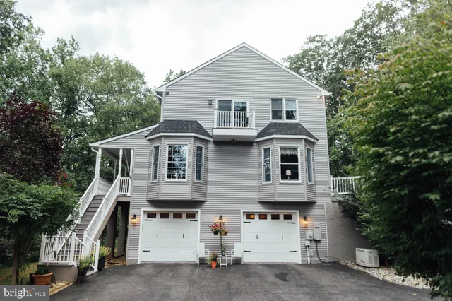 $950,000 | 7 Slitting Mill Road, Glen Mills, PA 19342