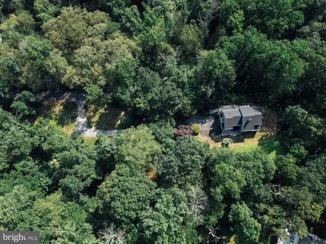 $950,000 | 7 Slitting Mill Road, Glen Mills, PA 19342