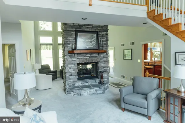 $950,000 | 7 Slitting Mill Road, Glen Mills, PA 19342