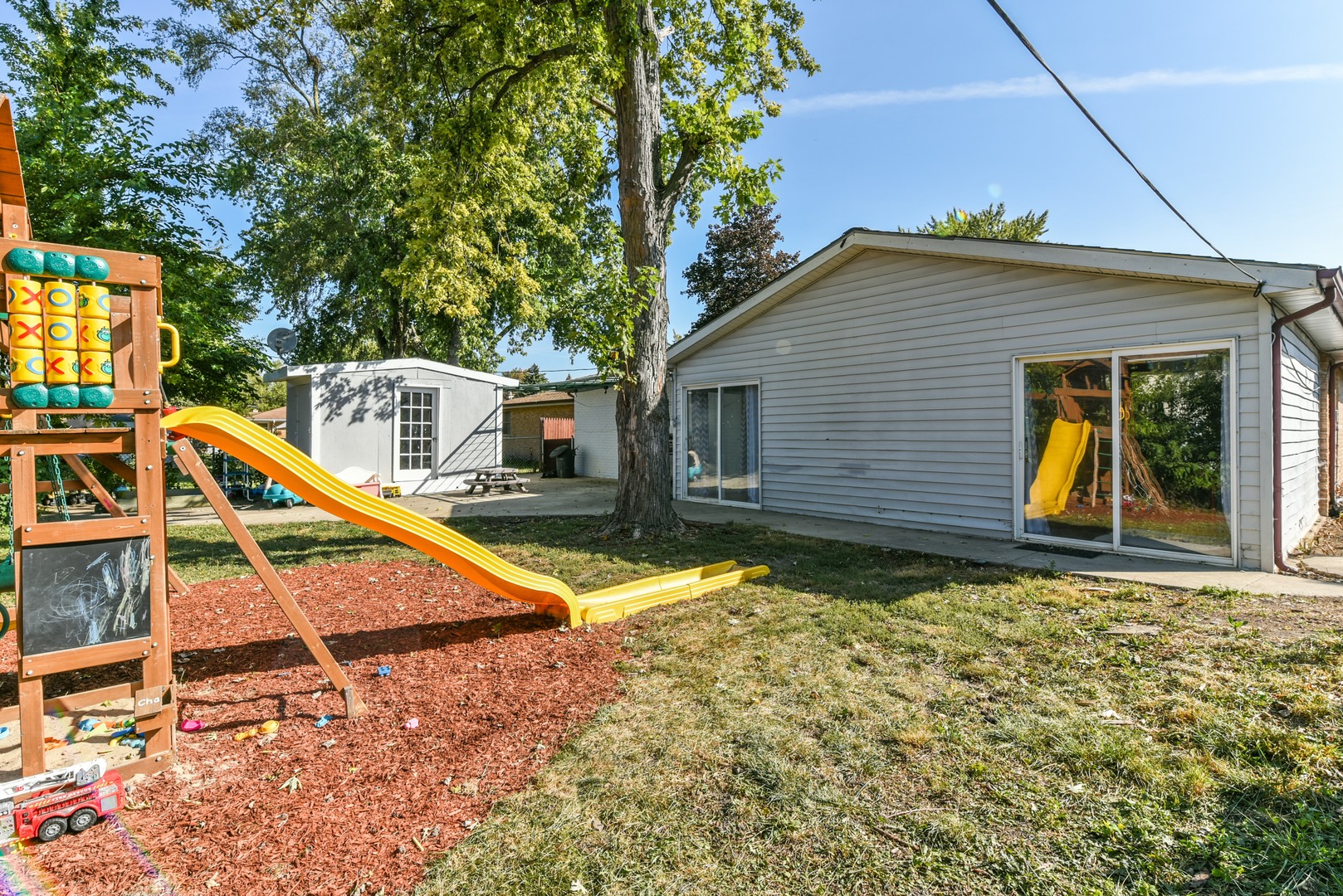 10920 Rutherford Avenue Worth, IL 60482 - Photo 15 of 15 a backyard of a house with seating space