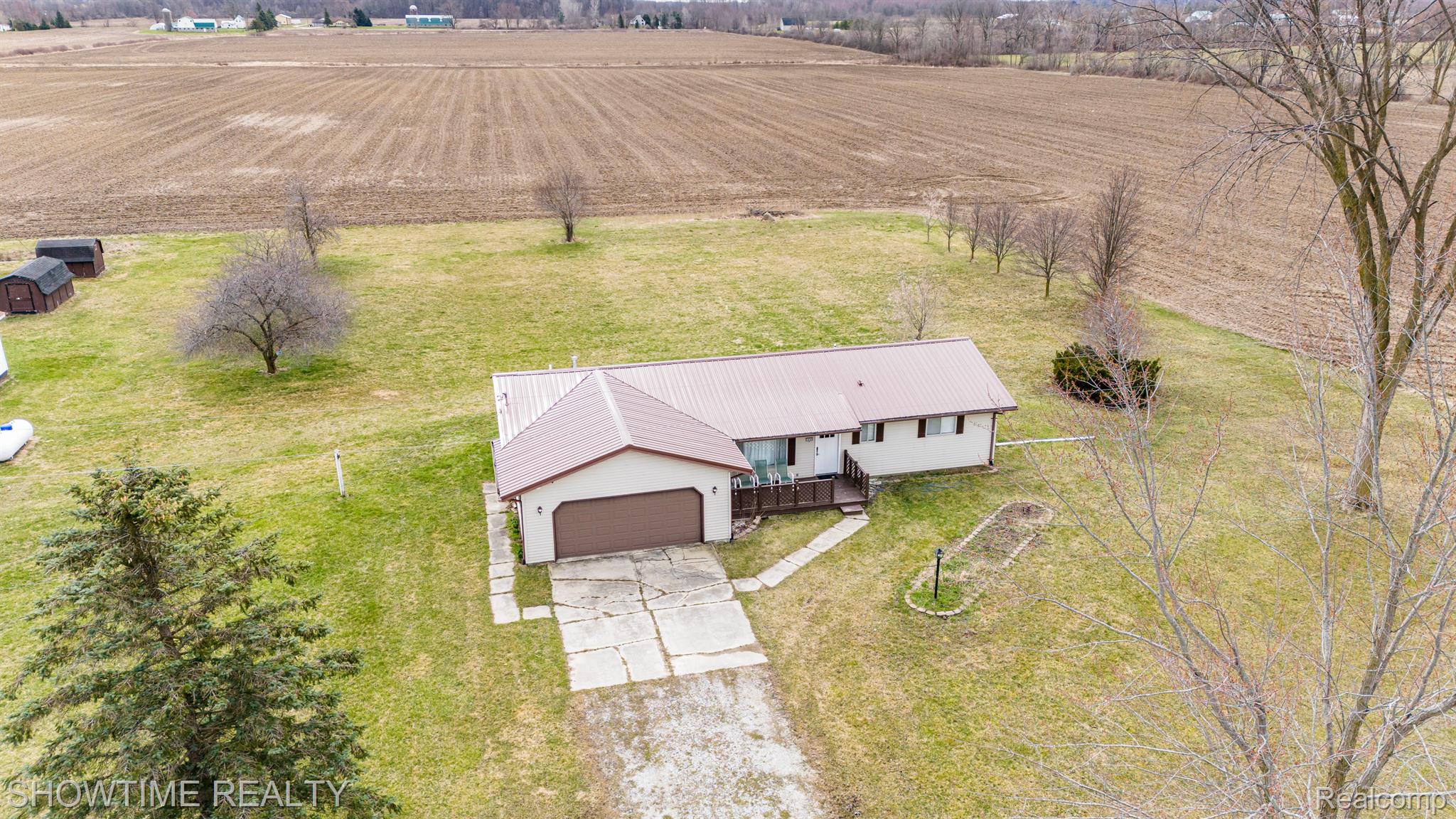 10703 Sparling Road Memphis, MI 48041 - Photo 5 of 44 Gallery Image 5