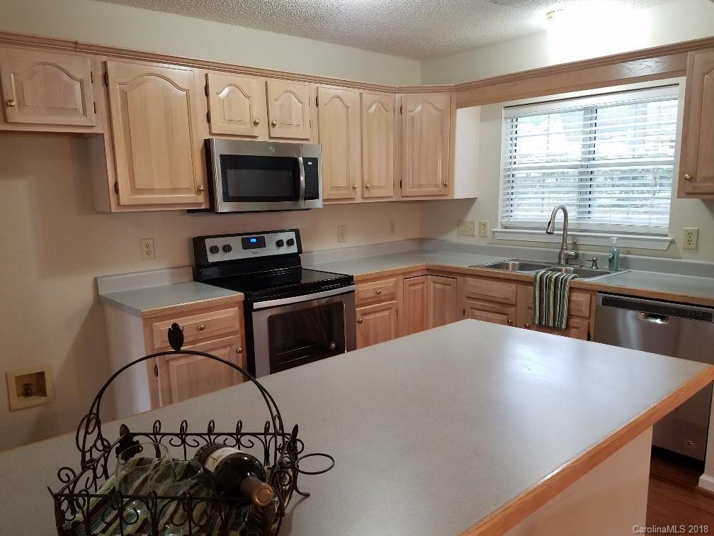 1502 Running Brook Road Charlotte, NC 28214 - Photo 5 of 17 Gallery Image 5