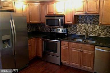 3246 Wayne Road Falls Church, VA 22042 - Photo 2 of 29 Kitchen