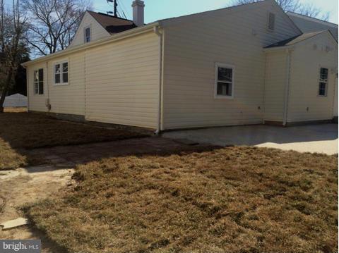 3246 Wayne Road Falls Church, VA 22042 - Photo 25 of 29 Exterior (Rear)