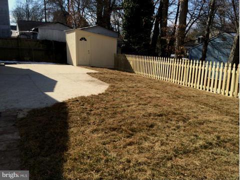 3246 Wayne Road Falls Church, VA 22042 - Photo 28 of 29 Exterior (Rear)