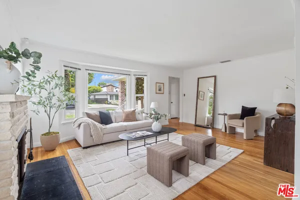 $1,595,000 | 7500 Denrock Avenue, Los Angeles, CA 90045