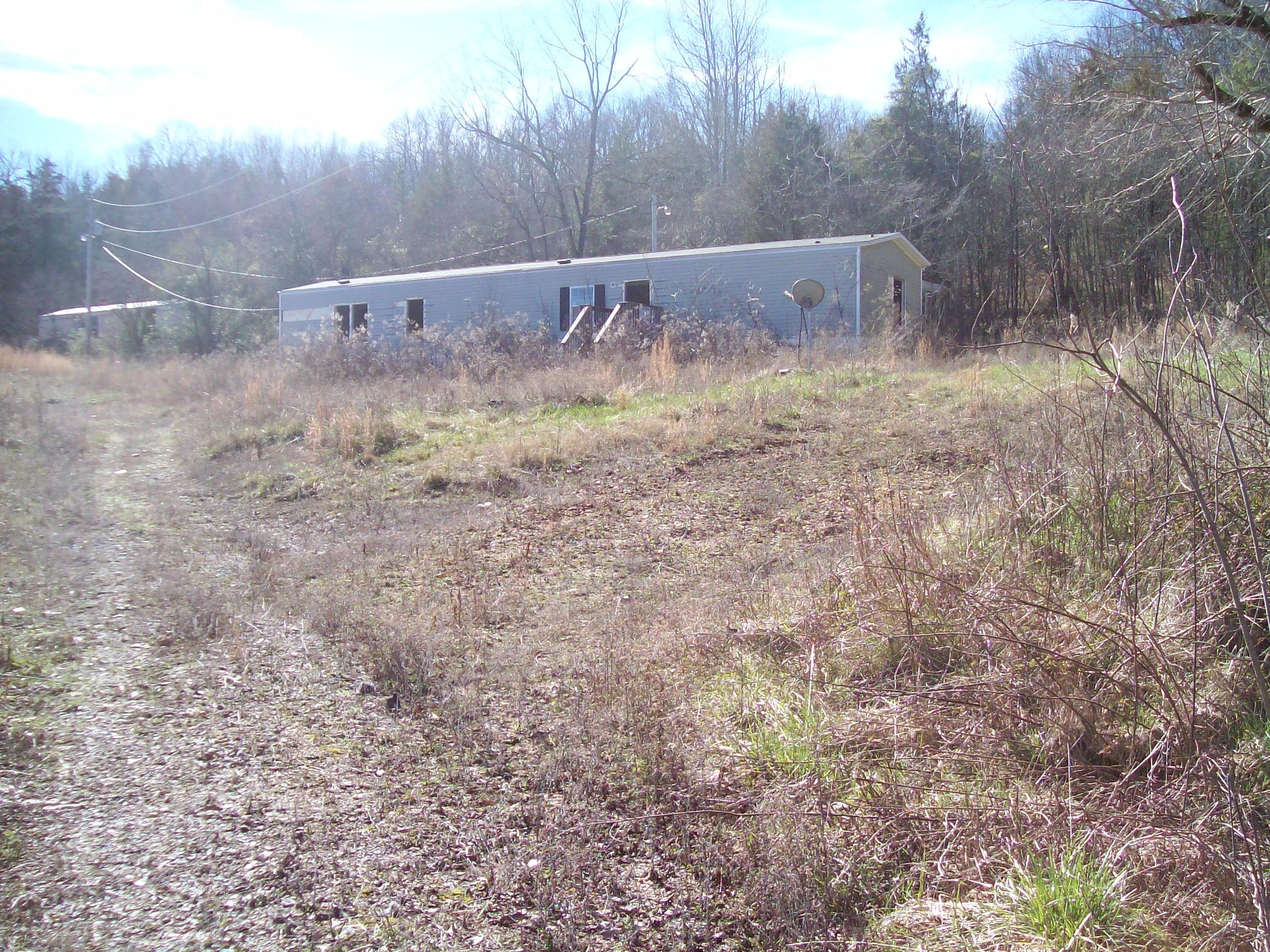 189 Main Hollow Road Philadelphia, TN 37846 - Photo 1 of 11 199