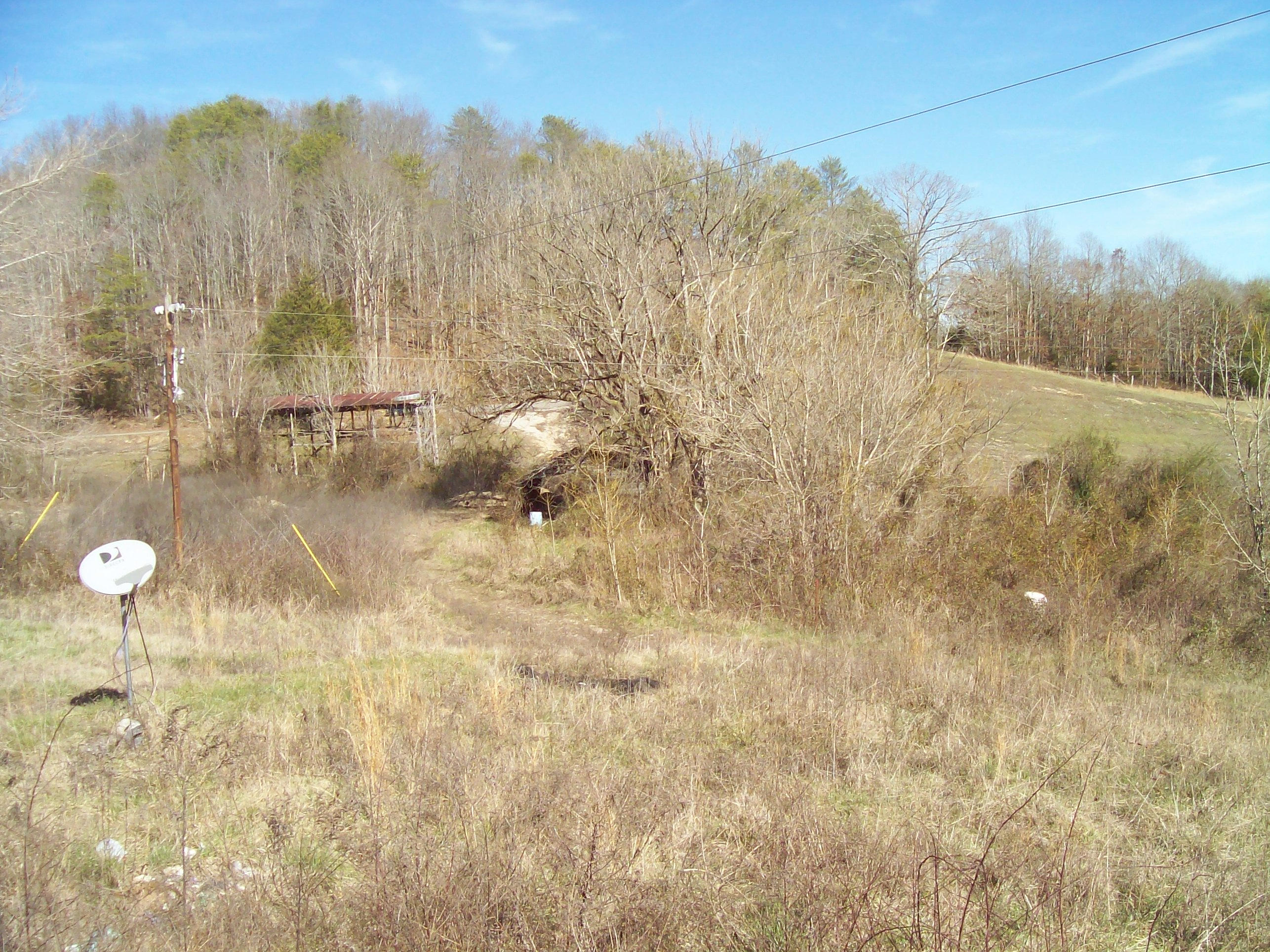 189 Main Hollow Road Philadelphia, TN 37846 - Photo 9 of 11 203