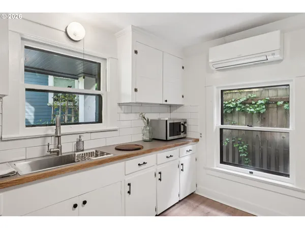 $749,500 | 1411 Southwest Hall Street, Portland, OR 97201