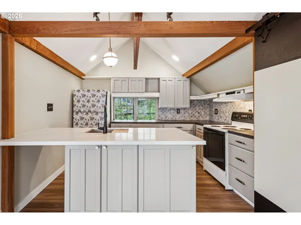 $749,500 | 1411 Southwest Hall Street, Portland, OR 97201