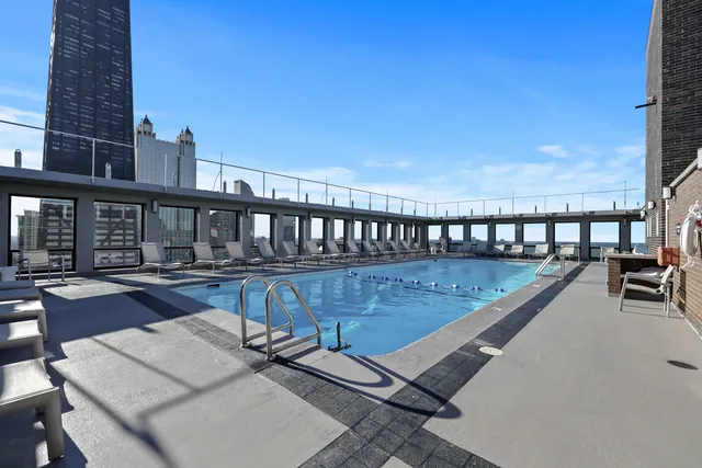 $275,000 | 260 East Chestnut Street, Unit 2107, Chicago, IL 60611