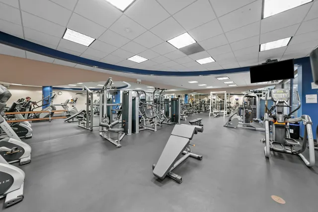 $275,000 | 260 East Chestnut Street, Unit 2107, Chicago, IL 60611