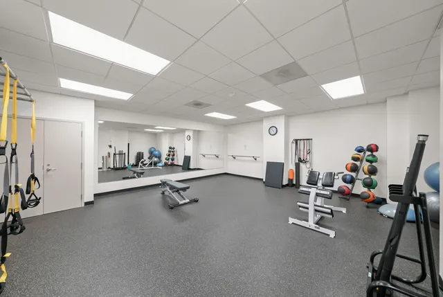 $275,000 | 260 East Chestnut Street, Unit 2107, Chicago, IL 60611