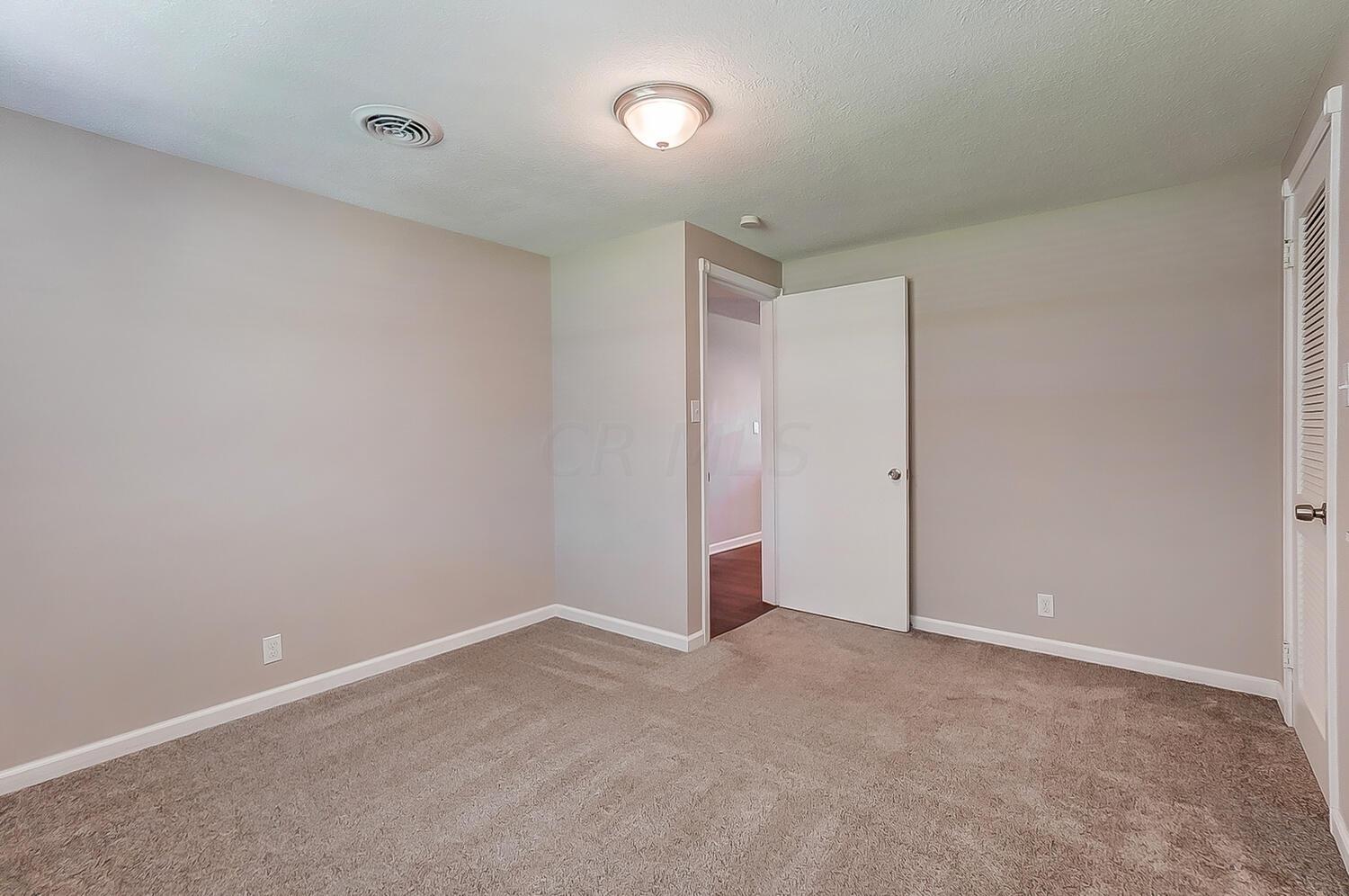 756 Granville Road Newark, OH 43055 - Photo 34 of 48 50037756-034_web