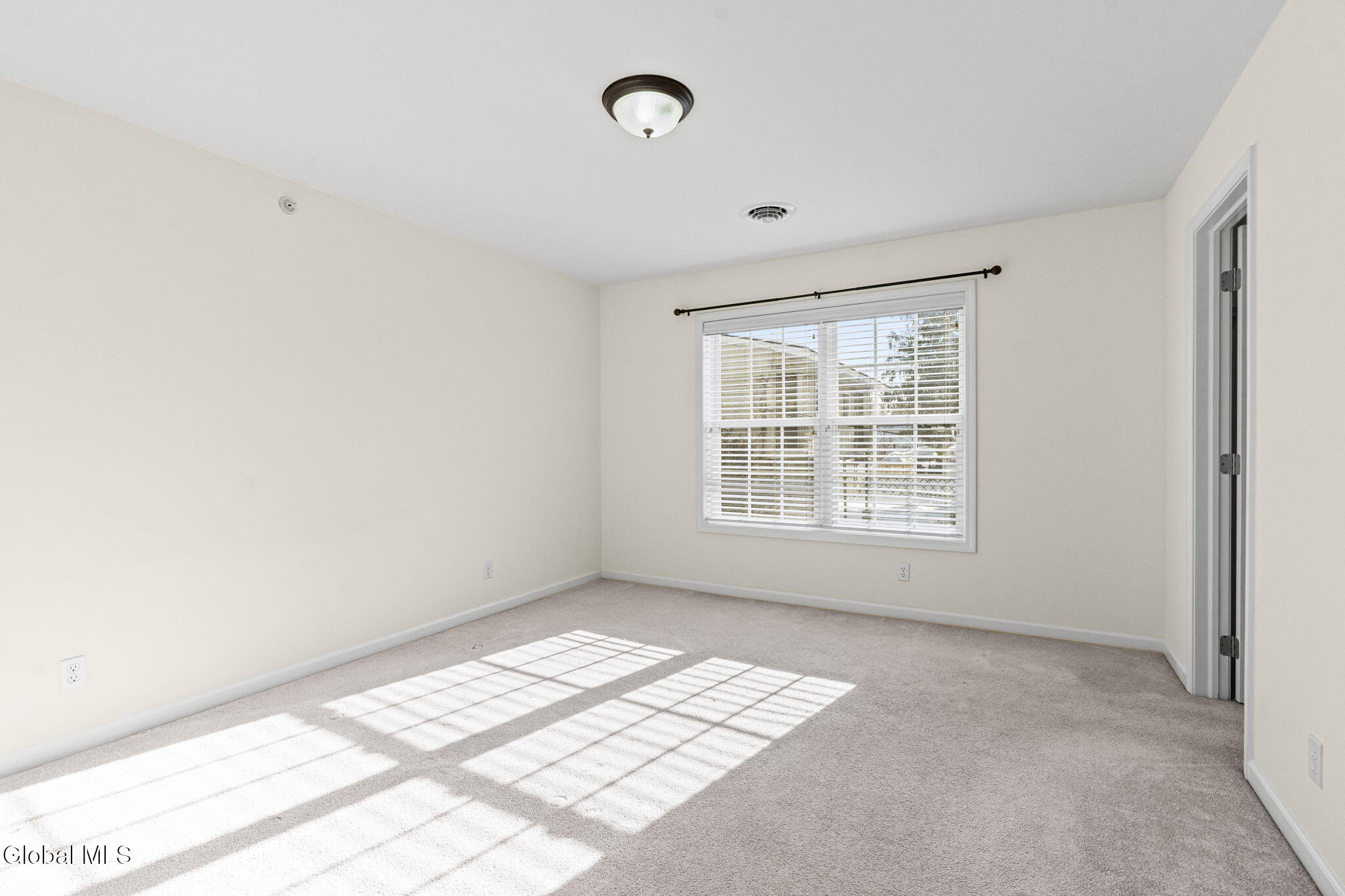 2000 Curry Road, Unit 23 Schenectady, NY 12303 - Photo 14 of 23 16-web-or-mls-2000-curry-rd