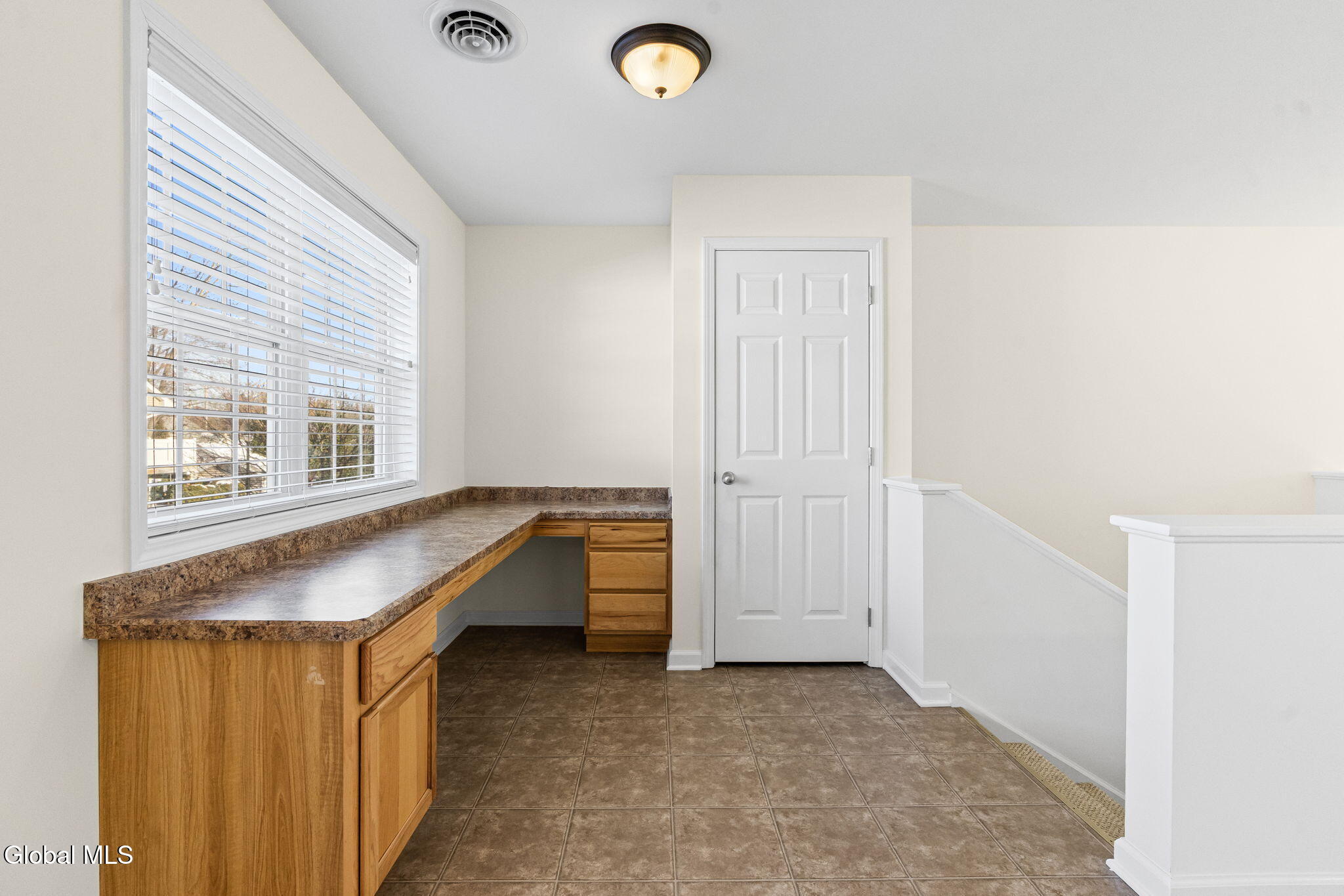 2000 Curry Road, Unit 23 Schenectady, NY 12303 - Photo 3 of 23 6-web-or-mls-2000-curry-rd