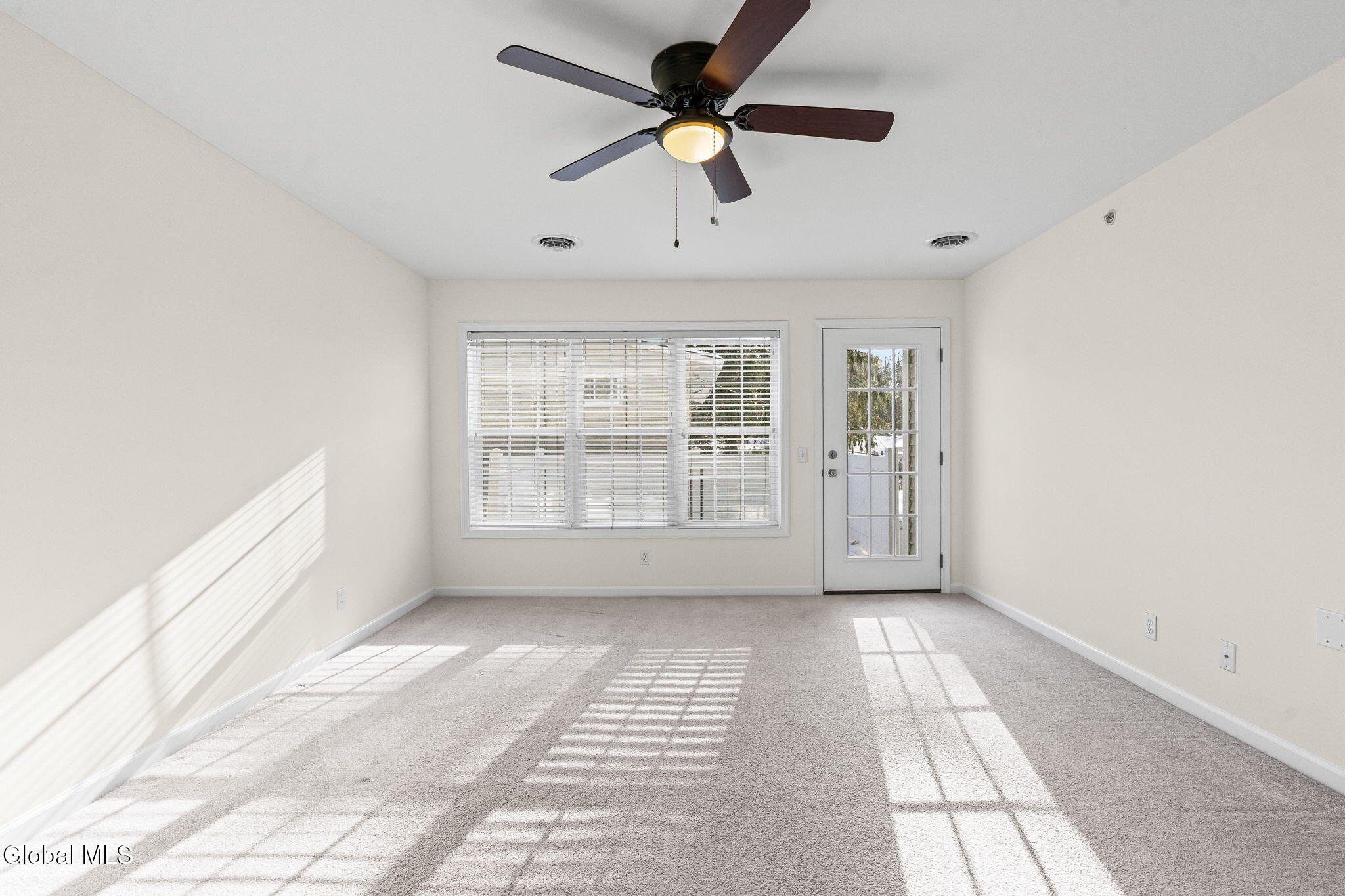 2000 Curry Road, Unit 23 Schenectady, NY 12303 - Photo 8 of 23 4-web-or-mls-2000-curry-rd