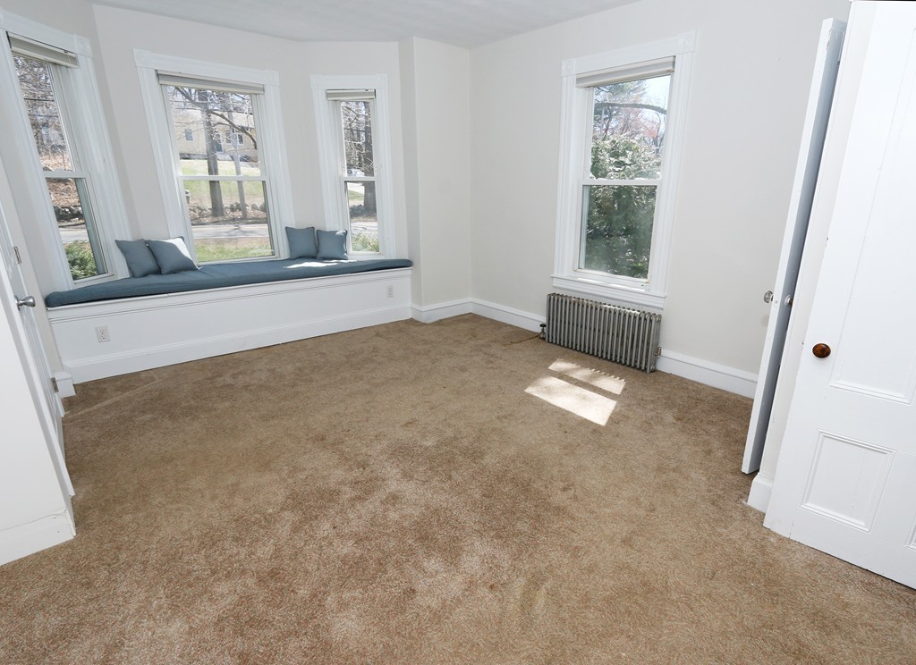 85 Acton Road Chelmsford, MA 01824 - Photo 6 of 14 Gallery Image 6