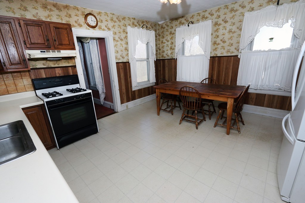 85 Acton Road Chelmsford, MA 01824 - Photo 8 of 14 Gallery Image 8