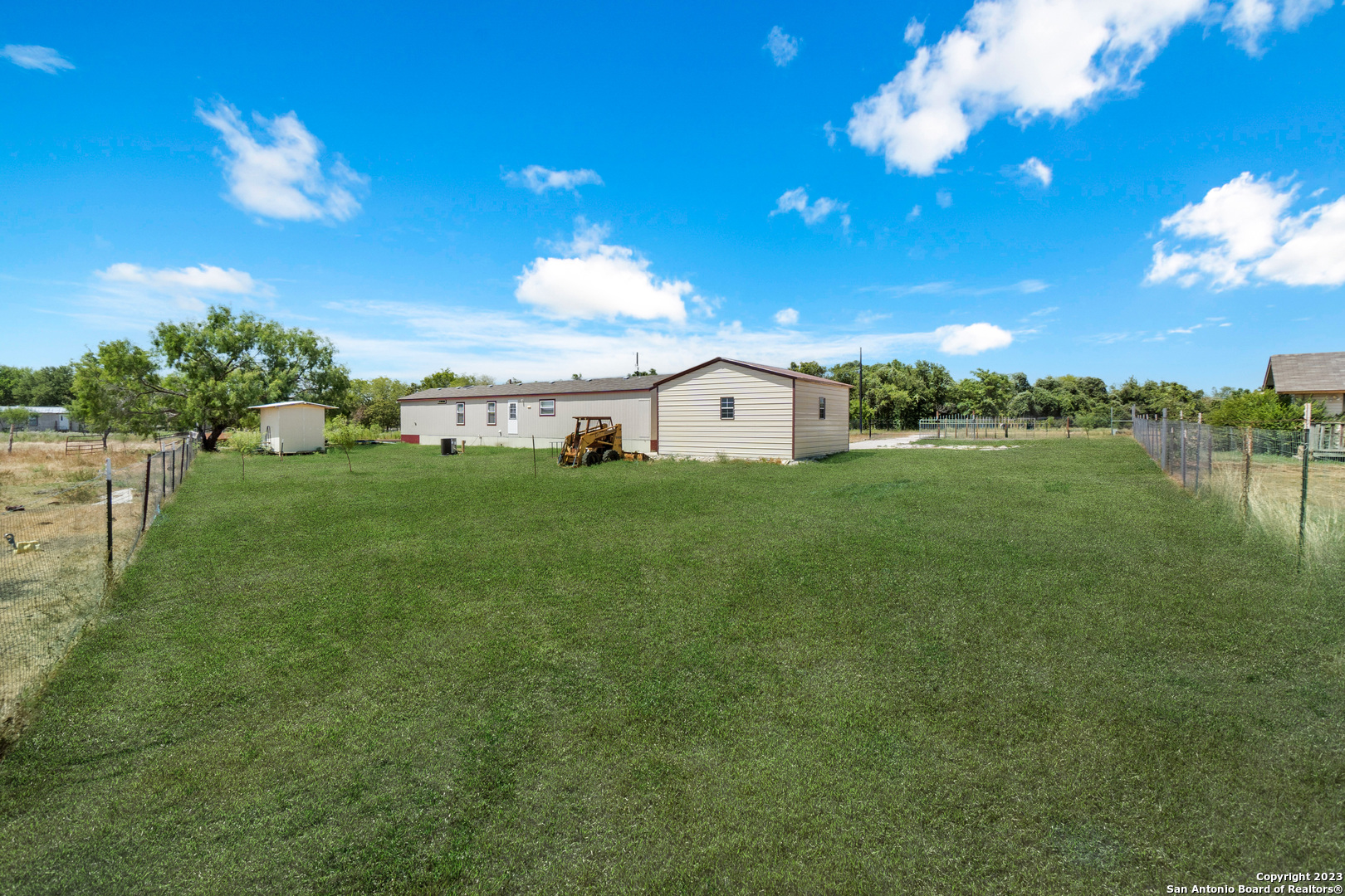 13808 Greenwood Road Atascosa, TX 78002 - Photo 9 of 29
