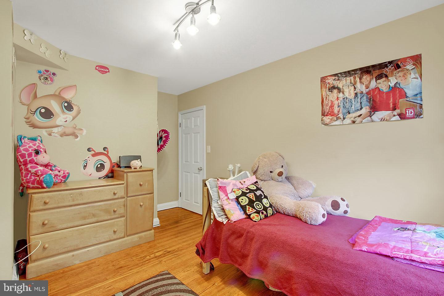 833 Braeside Road Baltimore, MD 21229 - Photo 16 of 19 Bedroom