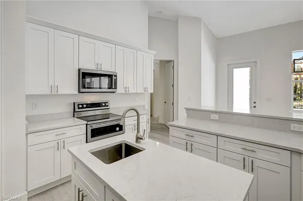 $960,000 | 3390 12th Avenue Southeast, Naples, FL 34117