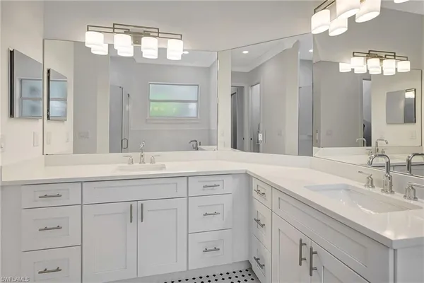$960,000 | 3390 12th Avenue Southeast, Naples, FL 34117