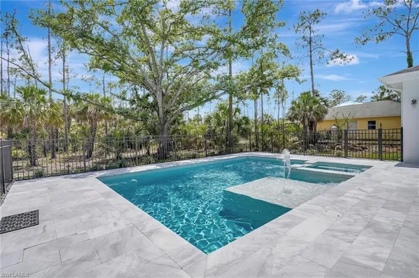 $960,000 | 3390 12th Avenue Southeast, Naples, FL 34117