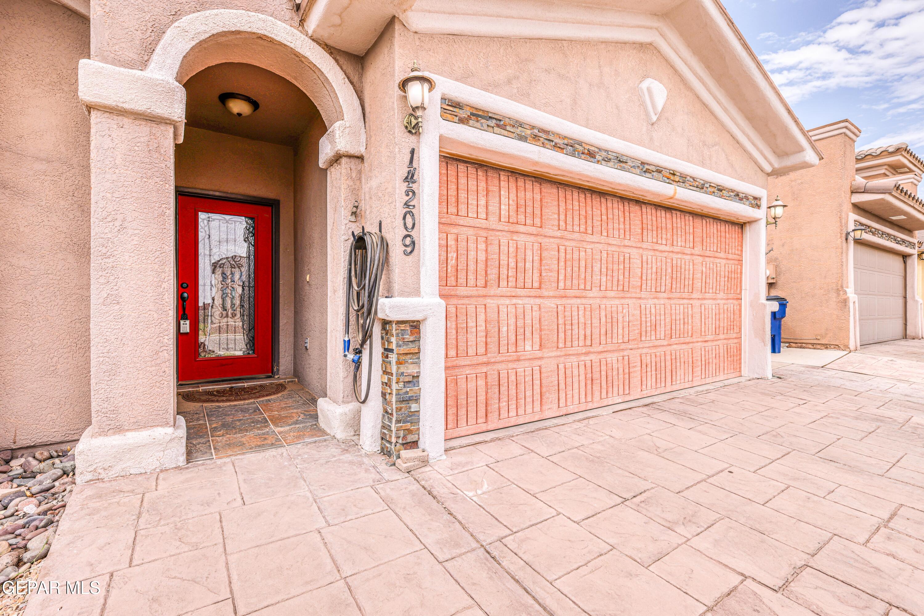 14209 Rattler Point Drive El Paso, TX 79938 - Photo 6 of 54 362A5433_HDR