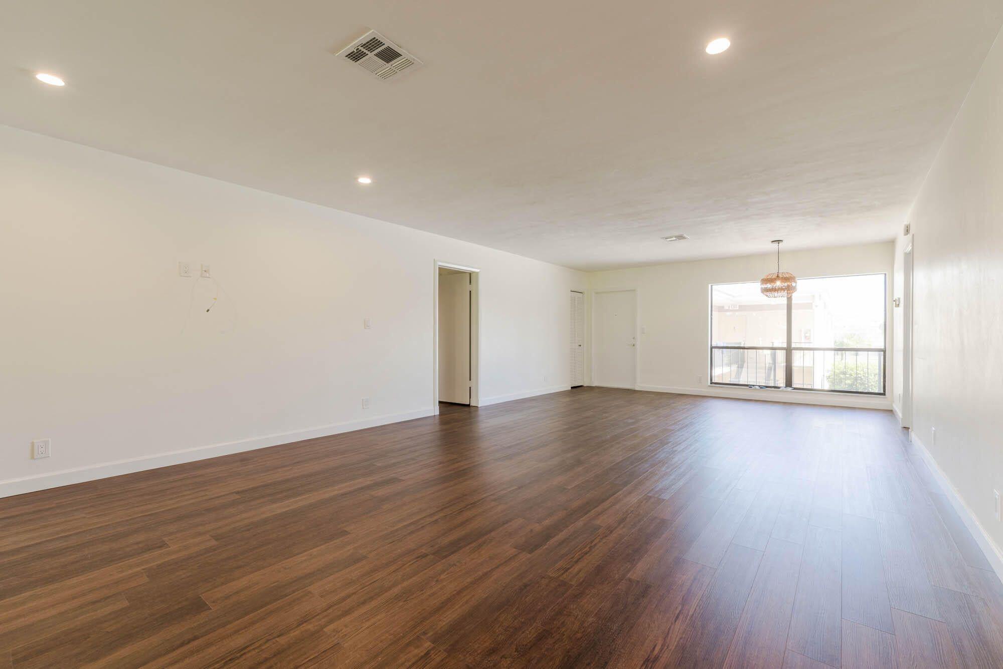 11 Concourse Drive, Unit D Jupiter, FL 33469 - Photo 7 of 9 Living room