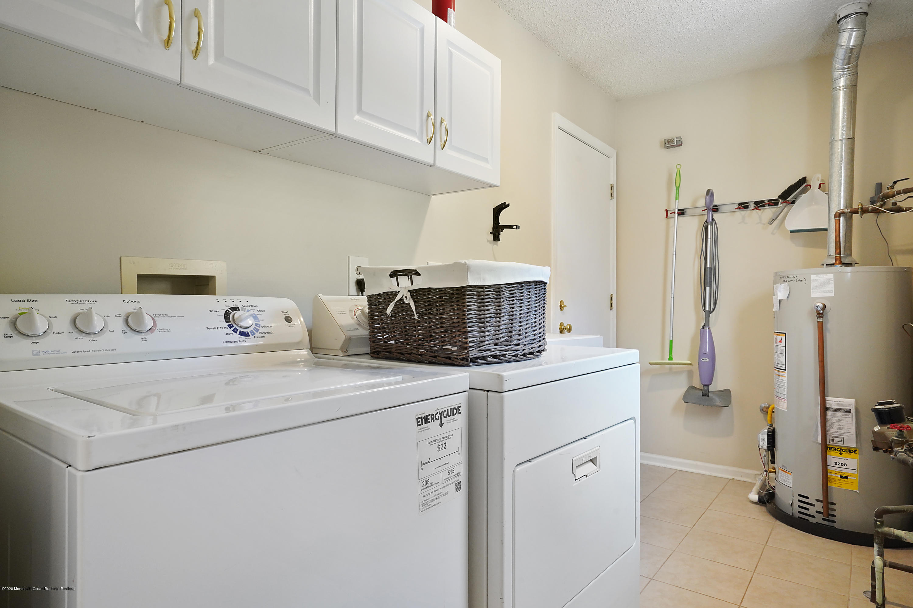 23 Crater Lake Road Howell, NJ 07731 - Photo 26 of 34 a utility room with dryer and washer