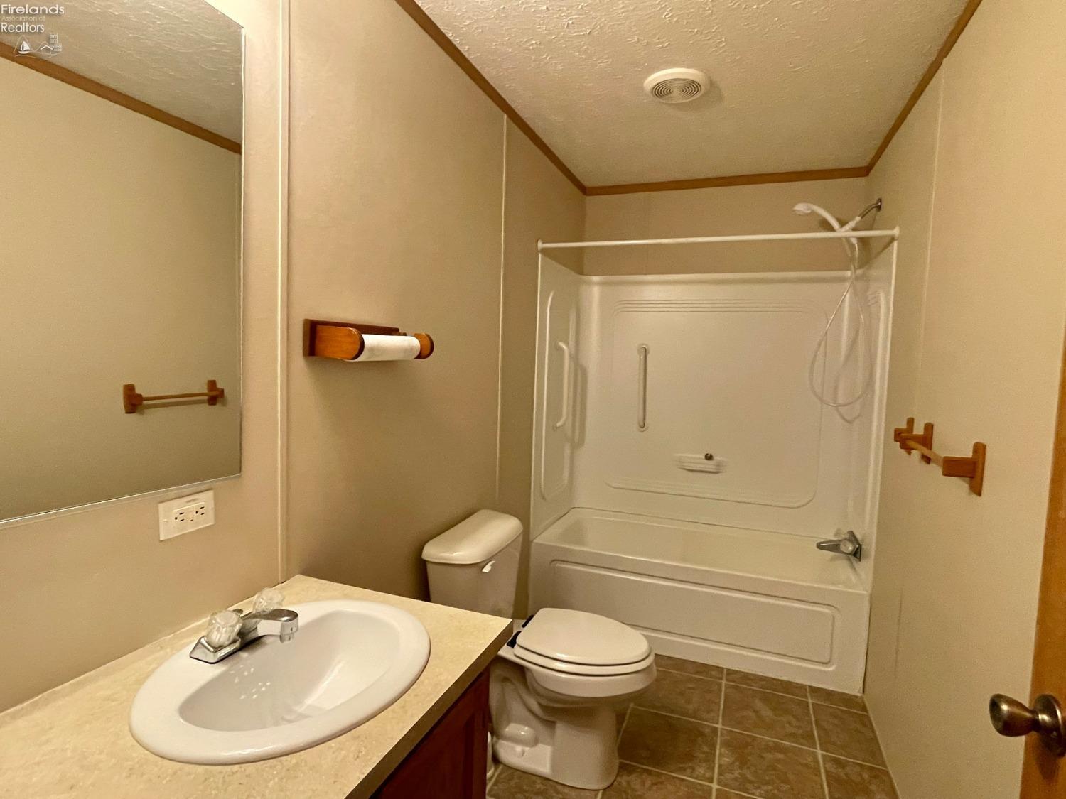4012 Venice Road Sandusky, OH 44870 - Photo 19 of 23 Gallery Image 19