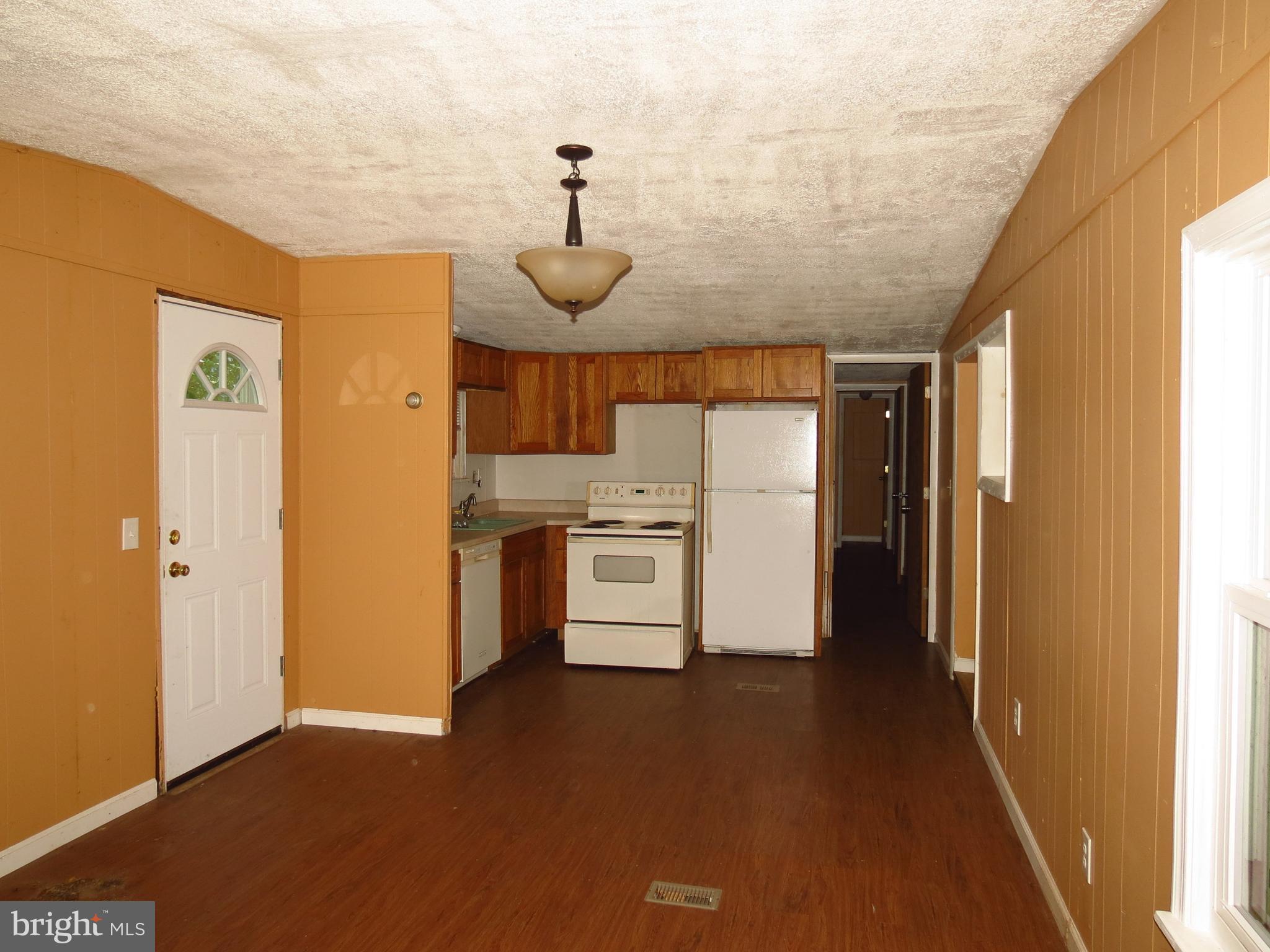 10137 Georgetown Road Berlin, MD 21811 - Photo 6 of 18 Kitchen from Dining area