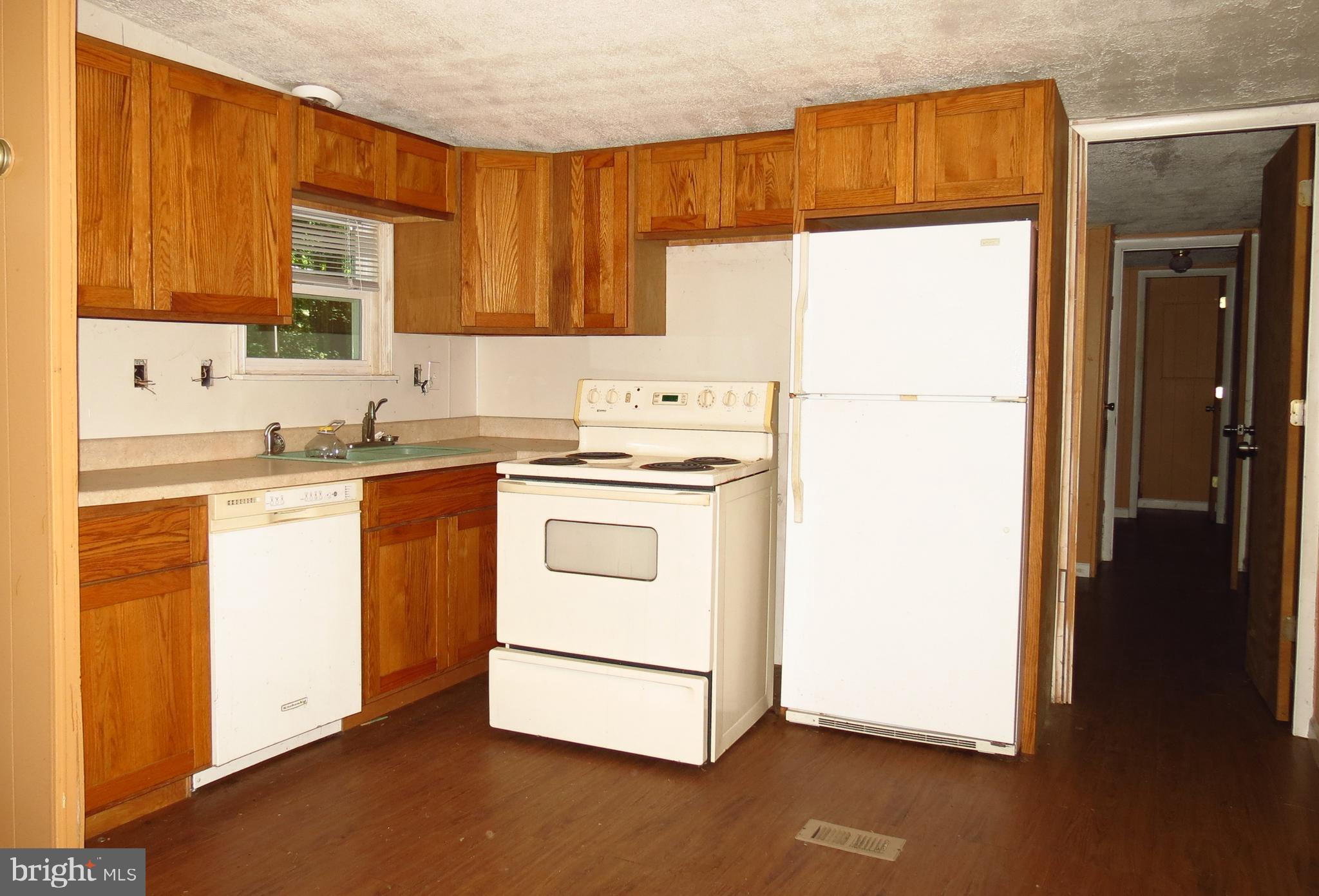 10137 Georgetown Road Berlin, MD 21811 - Photo 7 of 18 Kitchen