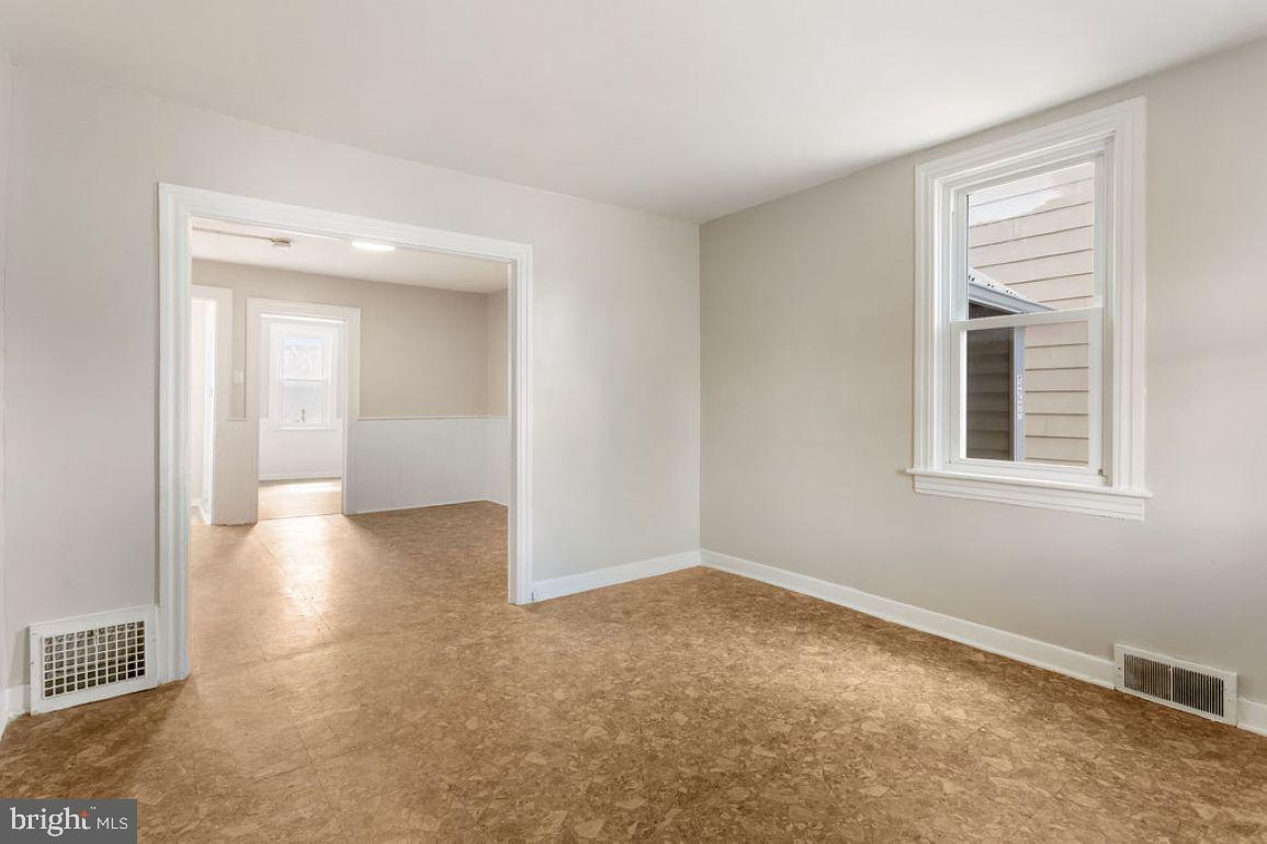 522 Frederick Street Hanover, PA 17331 - Photo 4 of 33