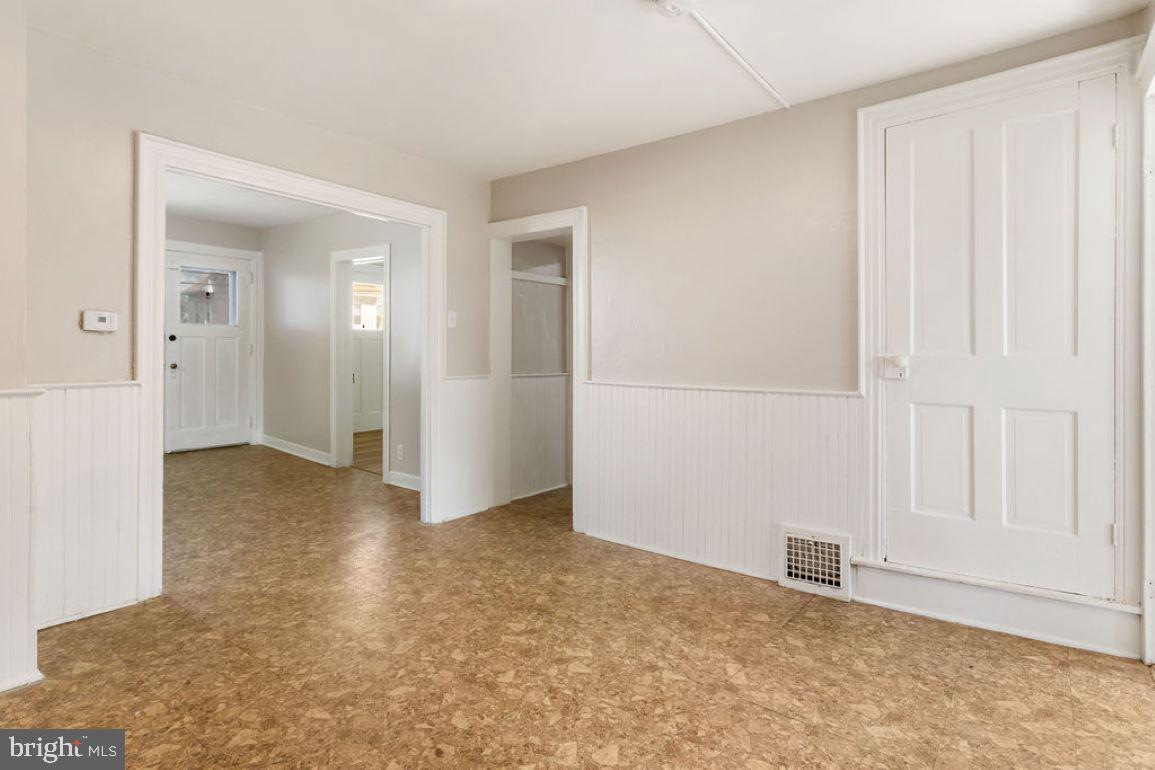 522 Frederick Street Hanover, PA 17331 - Photo 6 of 33