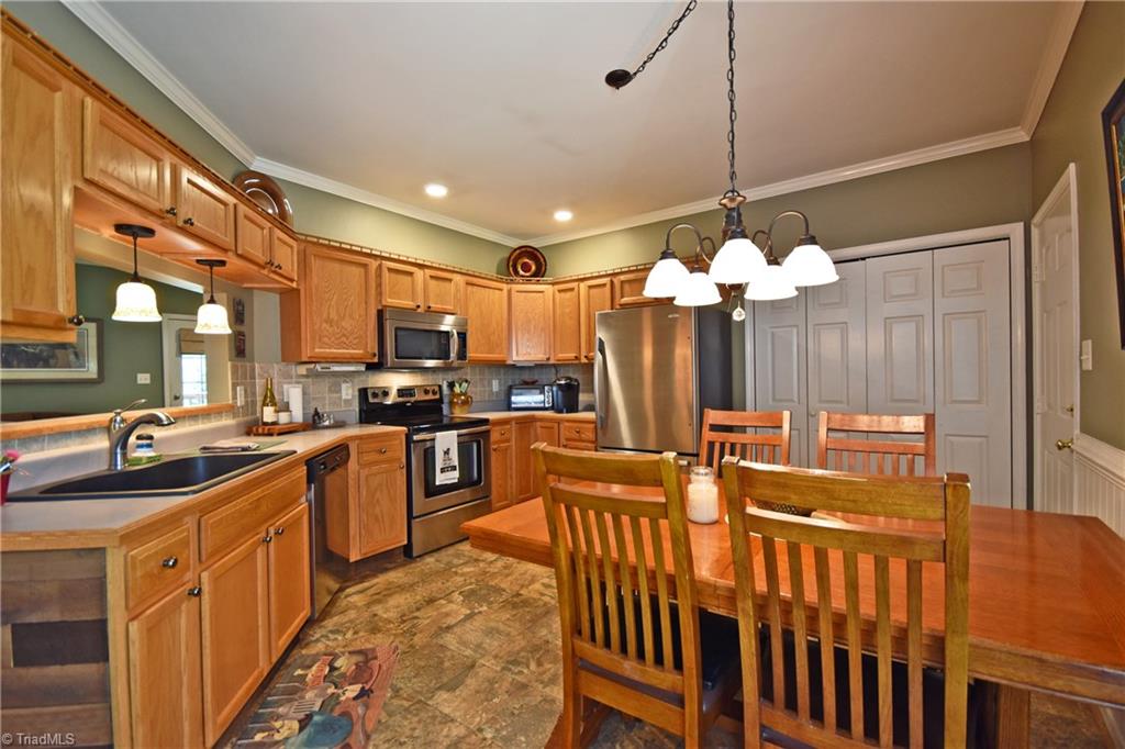 6850 Pilot View Street Rural Hall, NC 27045 - Photo 8 of 29