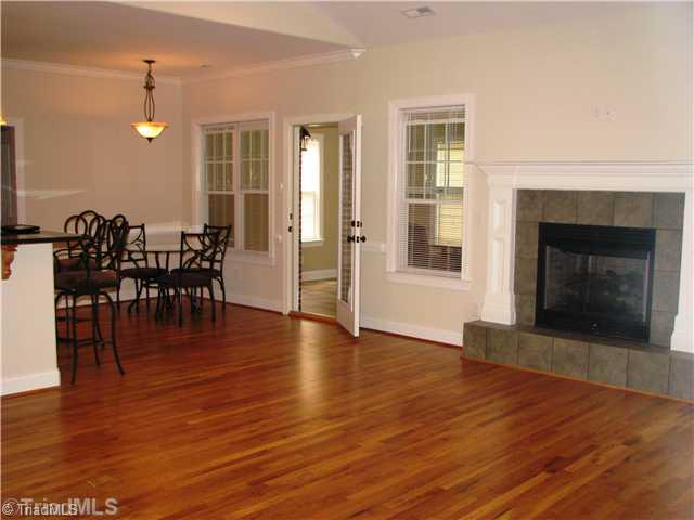 5084 Peppertree Road Clemmons, NC 27012 - Photo 2 of 16 Living Room.