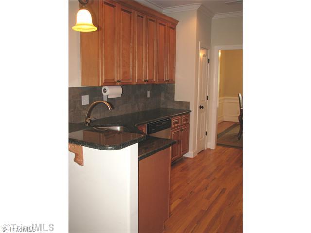 5084 Peppertree Road Clemmons, NC 27012 - Photo 12 of 16 Kitchen.