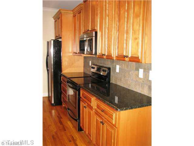 5084 Peppertree Road Clemmons, NC 27012 - Photo 13 of 16 Kitchen.