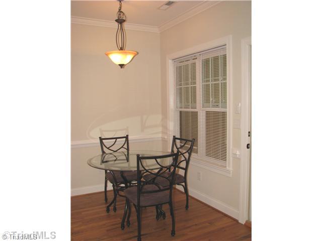 5084 Peppertree Road Clemmons, NC 27012 - Photo 14 of 16 Breakfast.