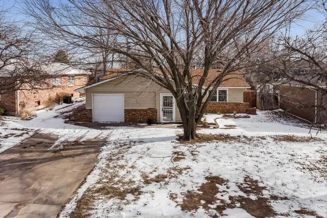 $199,900 | 4410 North Edgemoor Street, Bel Aire, KS 67220