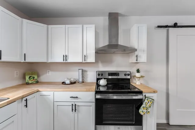 $199,900 | 4410 North Edgemoor Street, Bel Aire, KS 67220